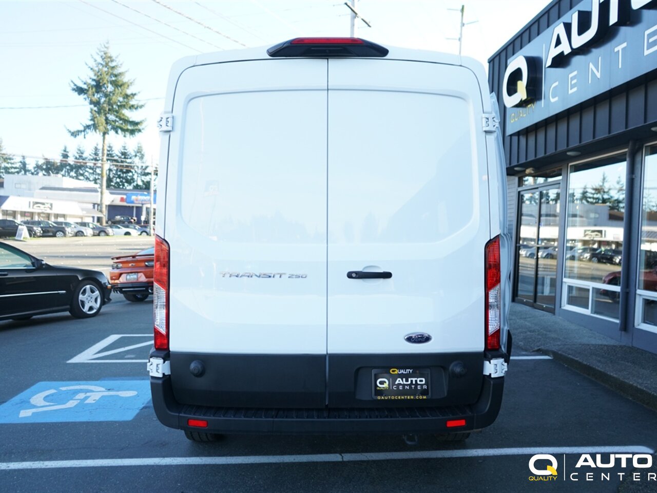 2024 Ford Transit - Photo 8 - Lynnwood, WA 98036