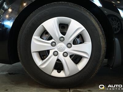 2013 Hyundai ELANTRA GLS   - Photo 7 - Lynnwood, WA 98036