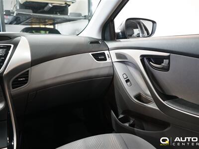 2013 Hyundai ELANTRA GLS   - Photo 19 - Lynnwood, WA 98036