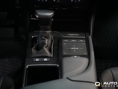 2022 Lexus ES 300h 300h   - Photo 22 - Lynnwood, WA 98036