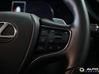 2022 Lexus ES 300h 300h   - Photo 18 - Lynnwood, WA 98036