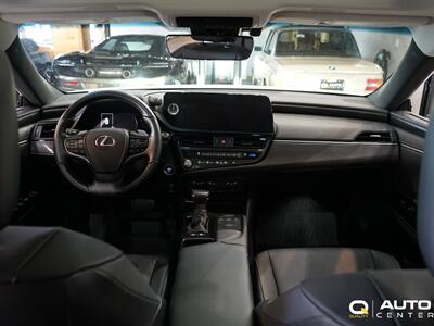 2022 Lexus ES 300h 300h   - Photo 16 - Lynnwood, WA 98036