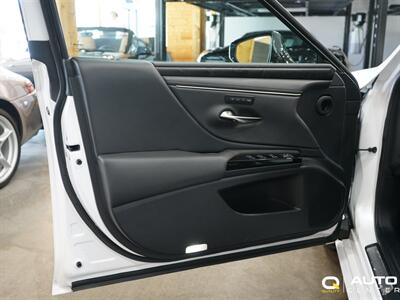 2022 Lexus ES 300h 300h   - Photo 10 - Lynnwood, WA 98036