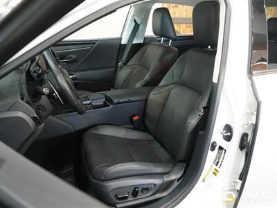2022 Lexus ES 300h 300h   - Photo 12 - Lynnwood, WA 98036