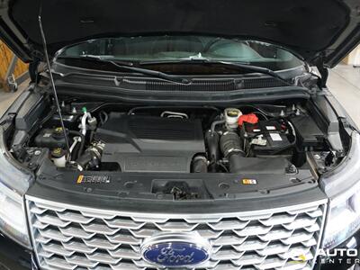 2018 Ford Explorer Platinum   - Photo 10 - Lynnwood, WA 98036