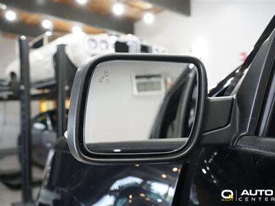2018 Ford Explorer Platinum   - Photo 9 - Lynnwood, WA 98036
