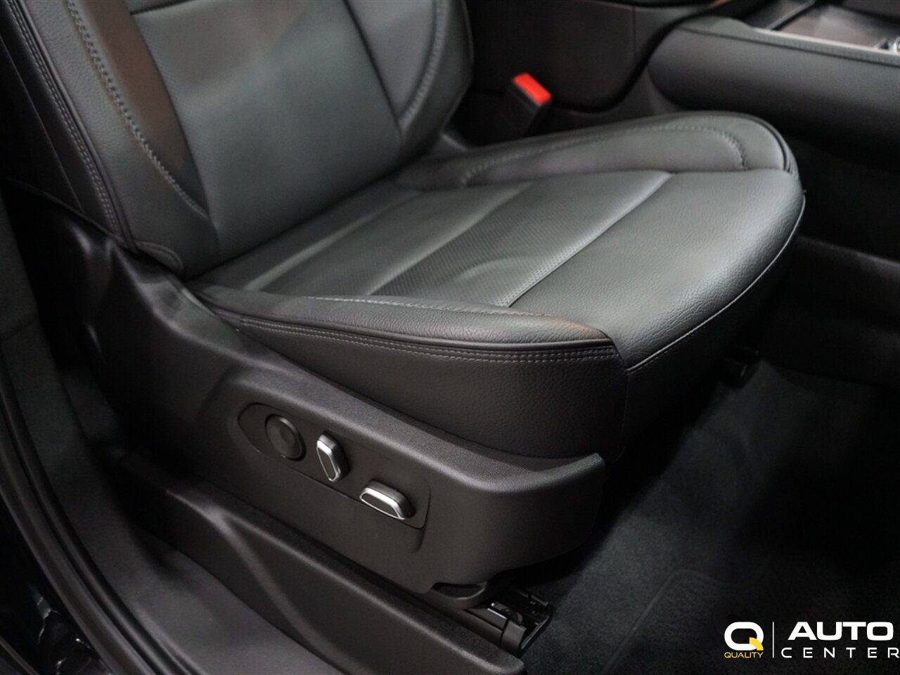 2023 GMC Yukon Denali - Photo 24 - Lynnwood, WA 98036