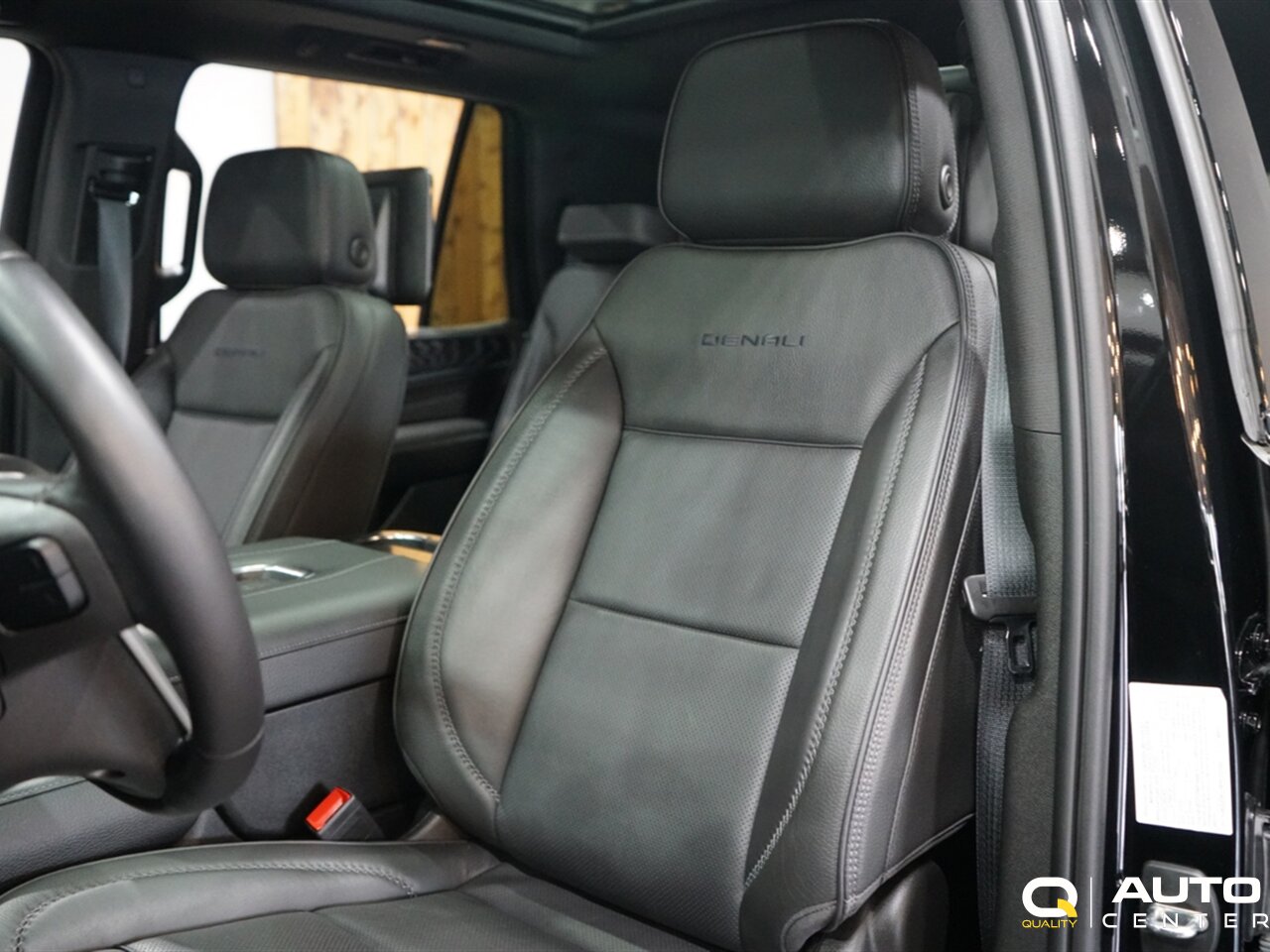 2023 GMC Yukon Denali - Photo 19 - Lynnwood, WA 98036