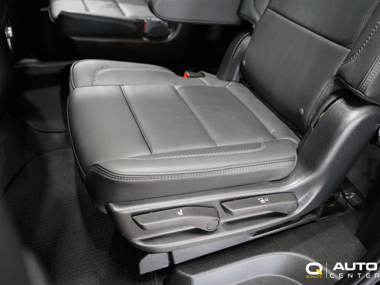 2023 GMC Yukon Denali - Photo 46 - Lynnwood, WA 98036