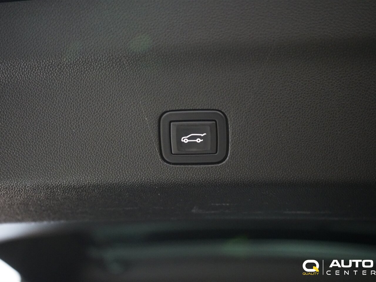 2023 GMC Yukon Denali - Photo 55 - Lynnwood, WA 98036