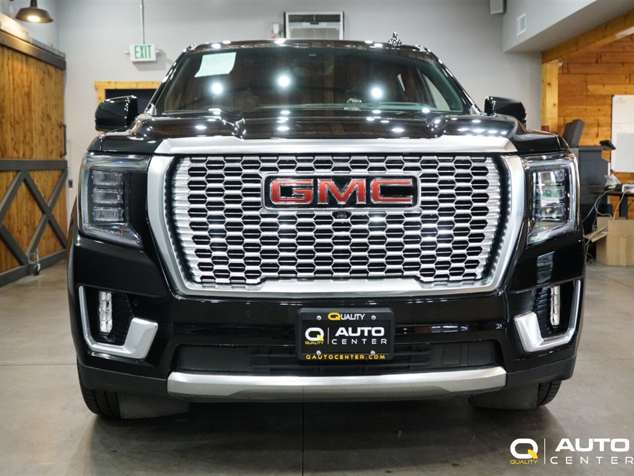 2023 GMC Yukon Denali - Photo 2 - Lynnwood, WA 98036