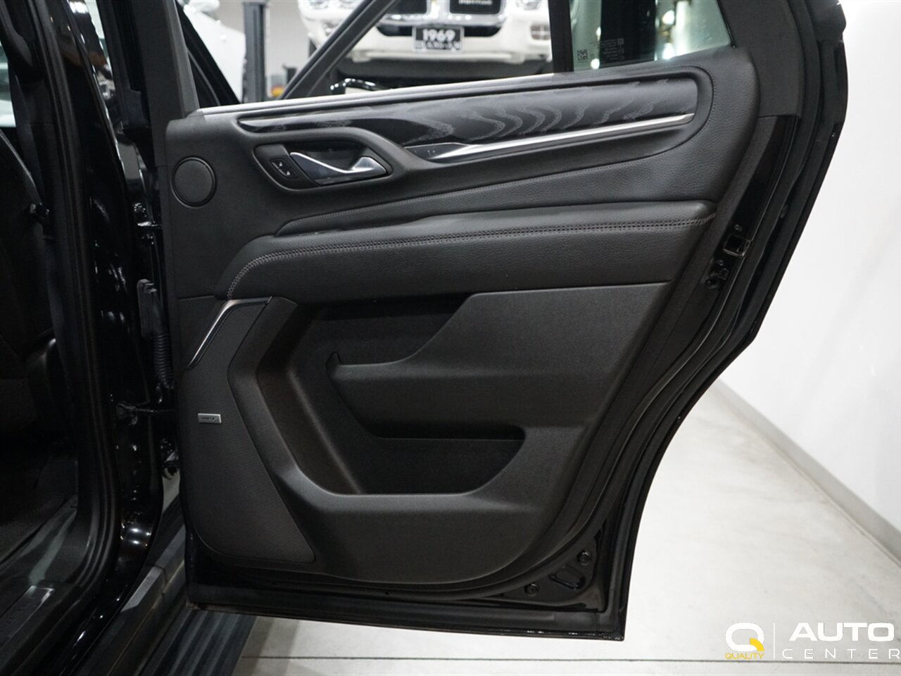 2023 GMC Yukon Denali - Photo 17 - Lynnwood, WA 98036