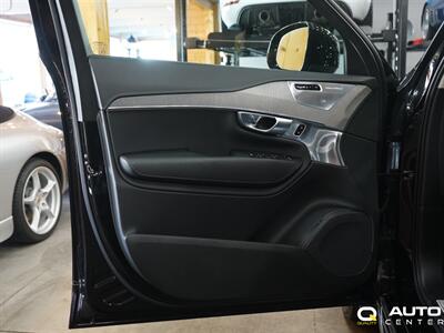 2023 Volvo XC90 Ultimate   - Photo 10 - Lynnwood, WA 98036
