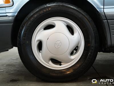1992 Toyota Previa LE   - Photo 6 - Lynnwood, WA 98036