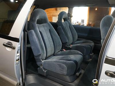 1992 Toyota Previa LE   - Photo 17 - Lynnwood, WA 98036