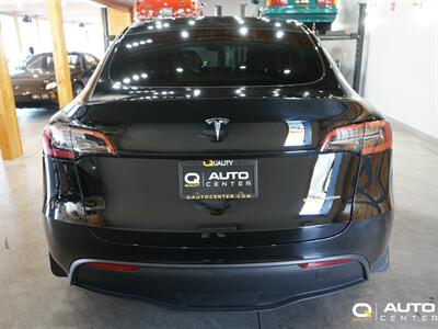 2024 Tesla Model Y Long Range   - Photo 6 - Lynnwood, WA 98036
