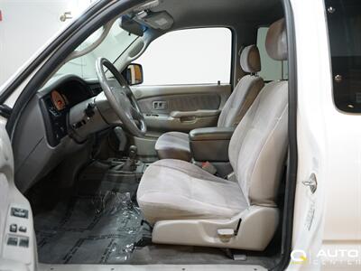 2004 Toyota Tacoma Base V6   - Photo 21 - Lynnwood, WA 98036