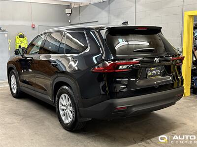 2025 Toyota Grand Highlander XLE   - Photo 4 - Lynnwood, WA 98036
