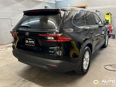 2025 Toyota Grand Highlander XLE   - Photo 3 - Lynnwood, WA 98036