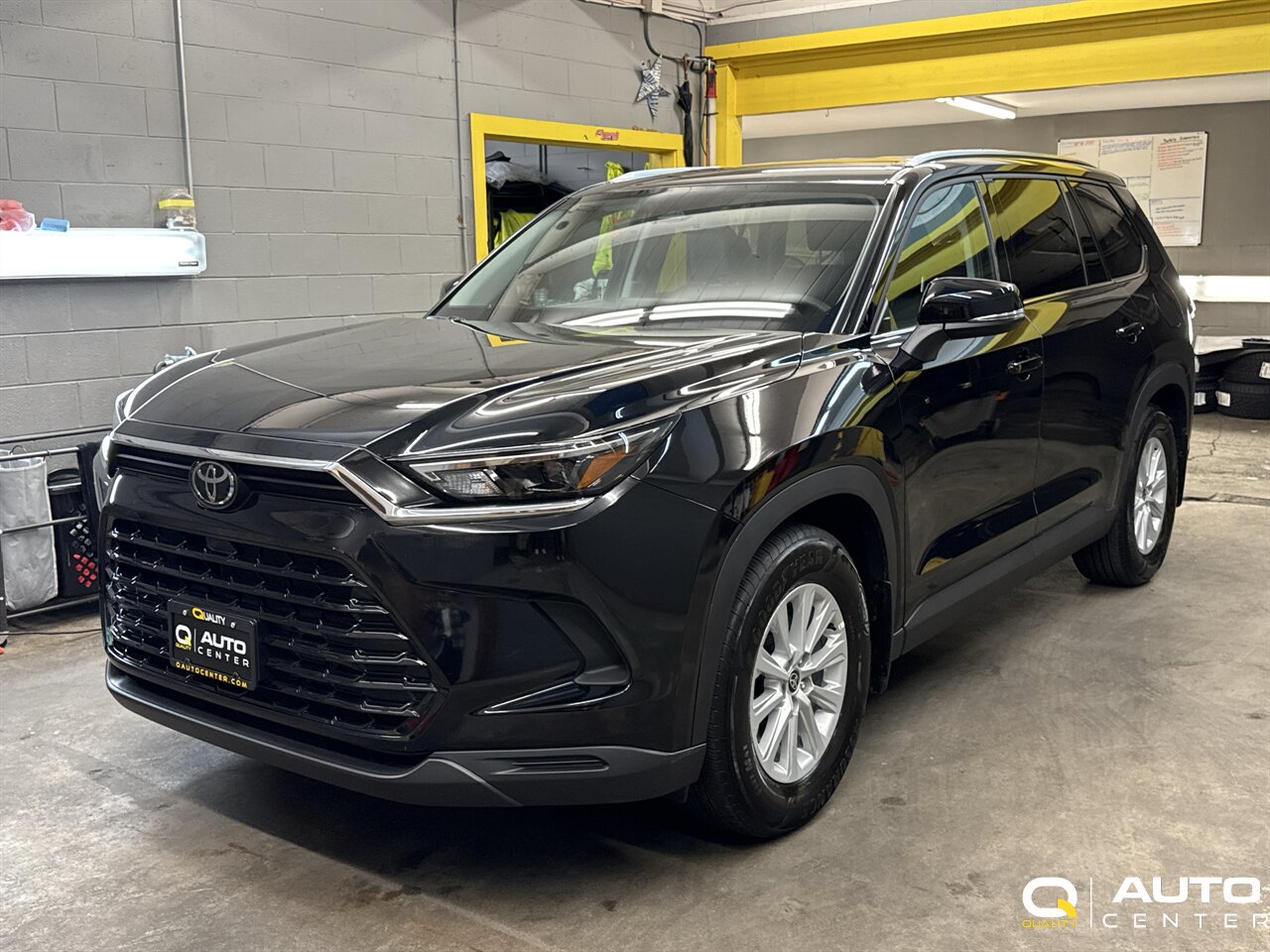 2025 Toyota Grand Highlander XLE   - Photo 1 - Lynnwood, WA 98036