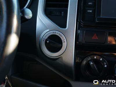 2015 Toyota Tacoma Base V6   - Photo 17 - Lynnwood, WA 98036