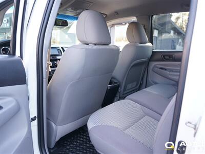 2015 Toyota Tacoma Base V6   - Photo 24 - Lynnwood, WA 98036