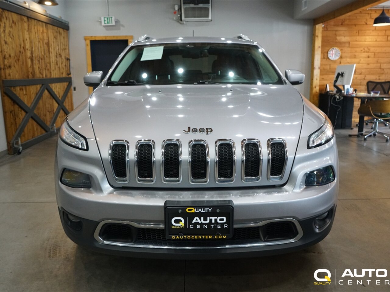 2017 Jeep Cherokee Limited - Photo 2 - Lynnwood, WA 98036
