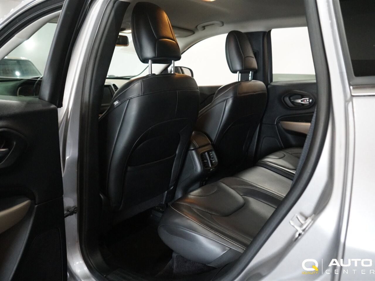2017 Jeep Cherokee Limited - Photo 23 - Lynnwood, WA 98036