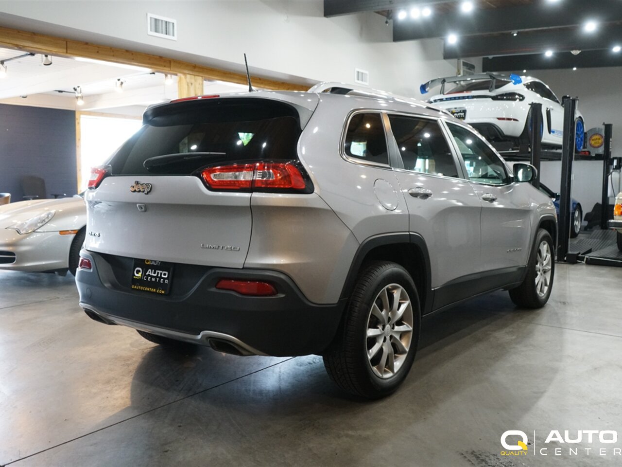 2017 Jeep Cherokee Limited - Photo 4 - Lynnwood, WA 98036