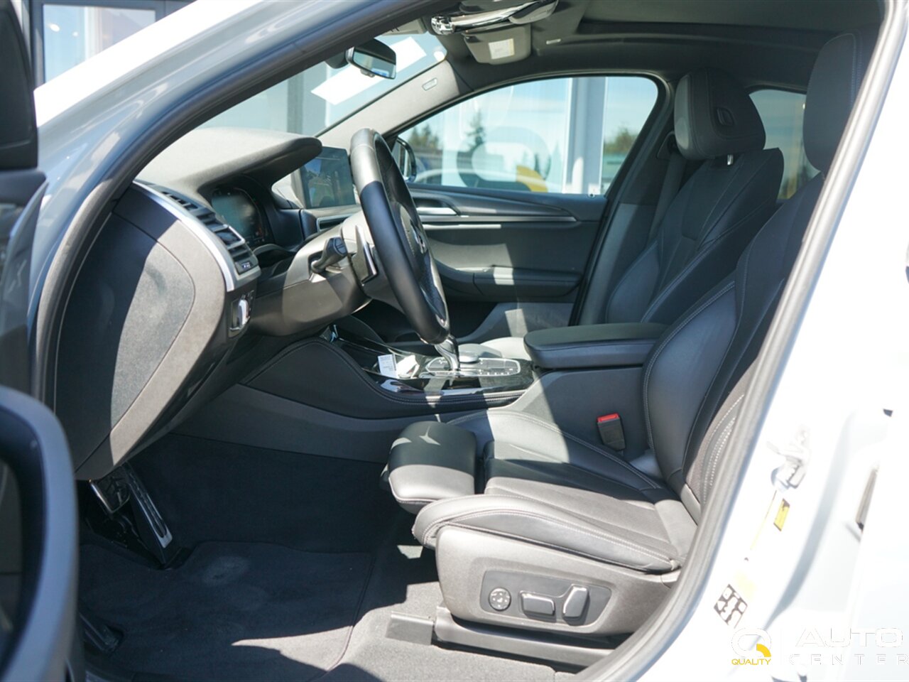 2024 BMW X4 xDrive30i - Photo 14 - Lynnwood, WA 98036