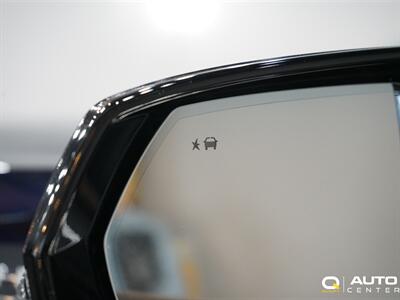 2023 Chevrolet Tahoe High Country   - Photo 11 - Lynnwood, WA 98036