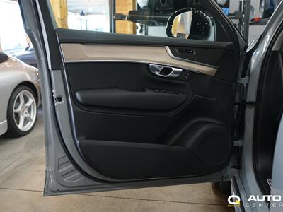 2026 Volvo XC90 B6 Plus Dark Theme   - Photo 11 - Lynnwood, WA 98036