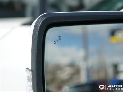 2023 Ford F-150 Lightning Lariat   - Photo 14 - Lynnwood, WA 98036