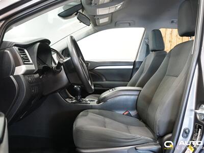2019 Toyota Highlander LE   - Photo 18 - Lynnwood, WA 98036