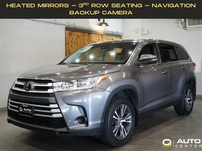 2019 Toyota Highlander LE   - Photo 1 - Lynnwood, WA 98036