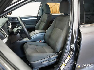2019 Toyota Highlander LE   - Photo 15 - Lynnwood, WA 98036