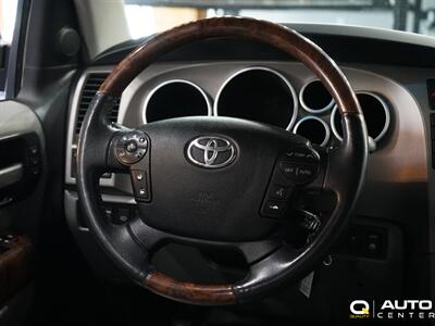 2010 Toyota Sequoia Platinum - Photo 16 - Lynnwood, WA 98036