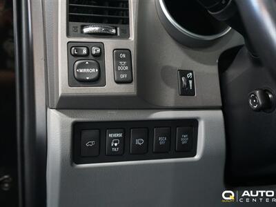 2010 Toyota Sequoia Platinum - Photo 20 - Lynnwood, WA 98036