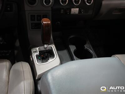 2010 Toyota Sequoia Platinum - Photo 19 - Lynnwood, WA 98036