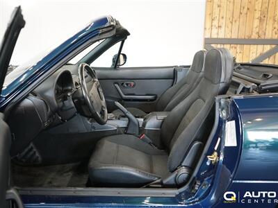 1996 Mazda MX-5 Miata   - Photo 25 - Lynnwood, WA 98036