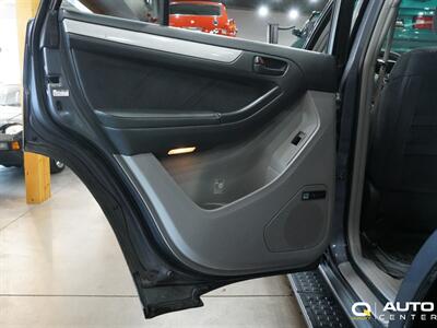 2003 Toyota 4Runner SR5   - Photo 13 - Lynnwood, WA 98036