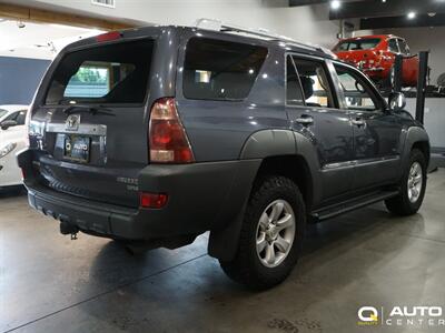 2003 Toyota 4Runner SR5   - Photo 4 - Lynnwood, WA 98036