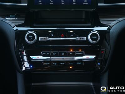 2022 Ford Explorer Limited   - Photo 17 - Lynnwood, WA 98036