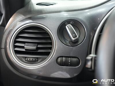 2015 Volkswagen Beetle 1.8T   - Photo 19 - Lynnwood, WA 98036