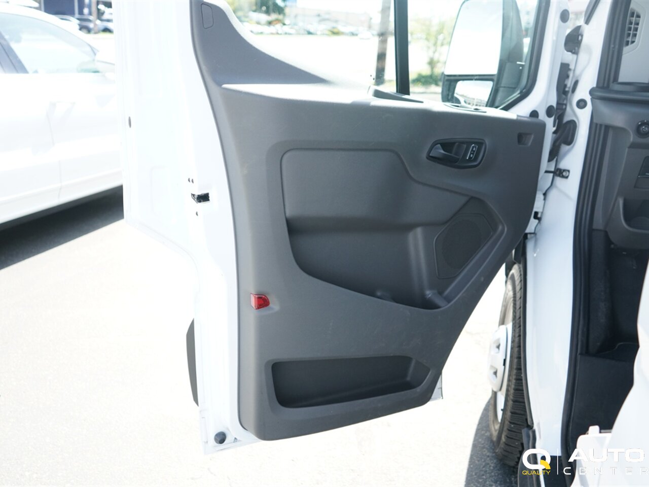 2024 Ford Transit - Photo 8 - Lynnwood, WA 98036