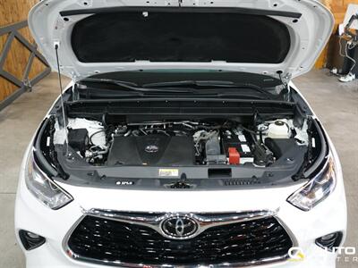 2022 Toyota Highlander Platinum   - Photo 12 - Lynnwood, WA 98036