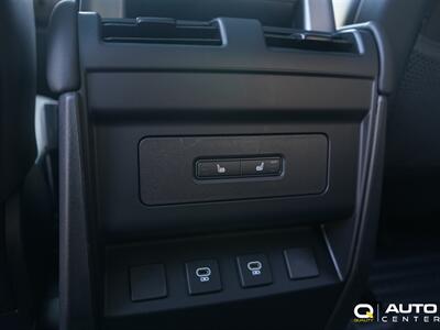 2024 Land Rover Defender S   - Photo 32 - Lynnwood, WA 98036