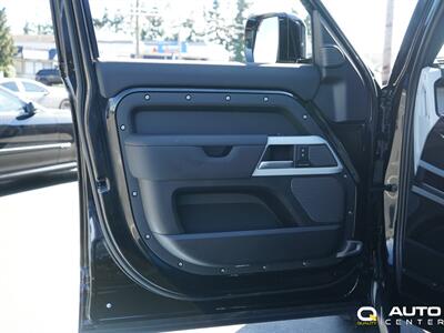 2024 Land Rover Defender S   - Photo 12 - Lynnwood, WA 98036