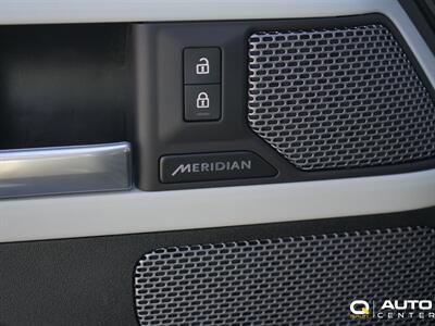 2024 Land Rover Defender S   - Photo 13 - Lynnwood, WA 98036