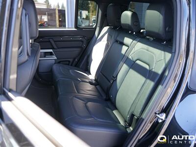 2024 Land Rover Defender S   - Photo 31 - Lynnwood, WA 98036